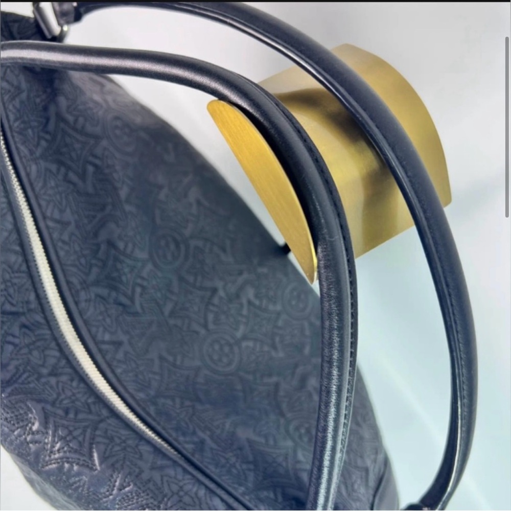 Authentic Pre-Loved Louis Vuitton Leather
Antheia Ixia GM Lambskin Monogram Bag - Picture 4 of 8